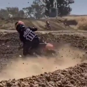 Meet your Posher, Elijah